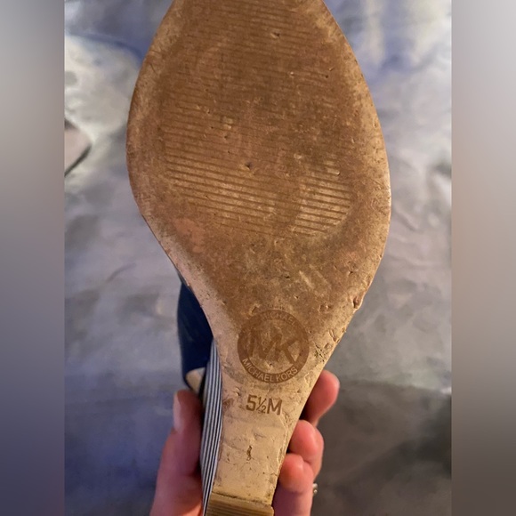 MK Black and White Stripe Heel size 5.5 - Picture 5 of 7